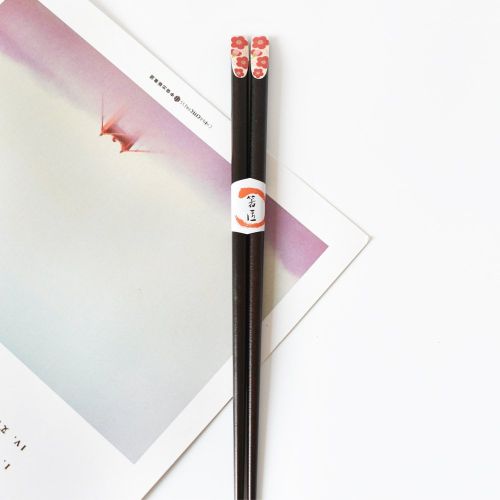 Flower Patterned Wooden Polka Dot Chopsticks Flower Patterned Wooden Polka Dot Chopsticks